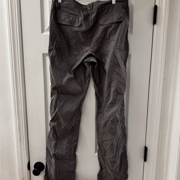 Duluth grey pants sz 10/33 - Picture 3 of 4